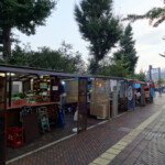 呉の名物・蔵本通りの屋台